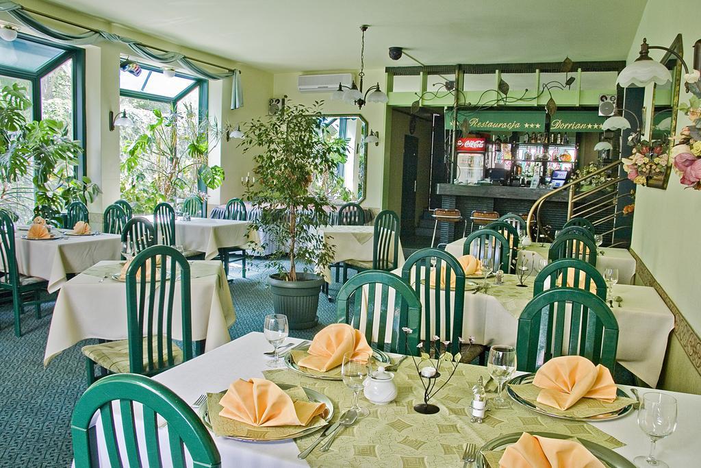 Hotel Dorrian Познан Екстериор снимка