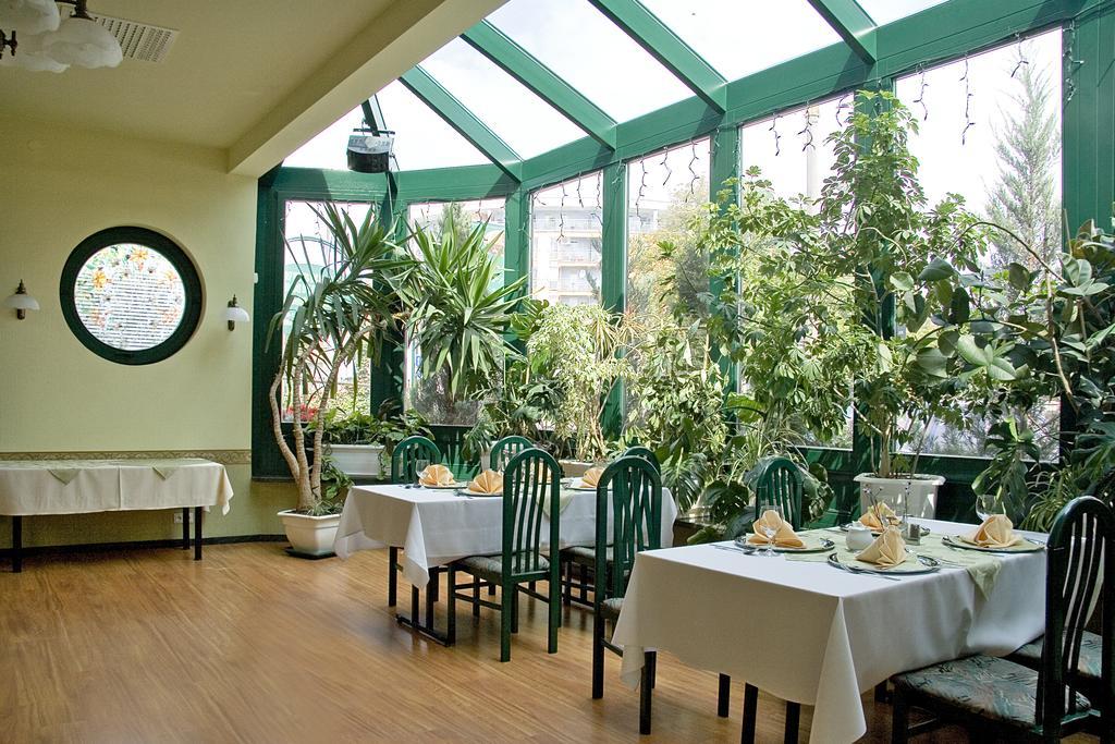 Hotel Dorrian Познан Екстериор снимка