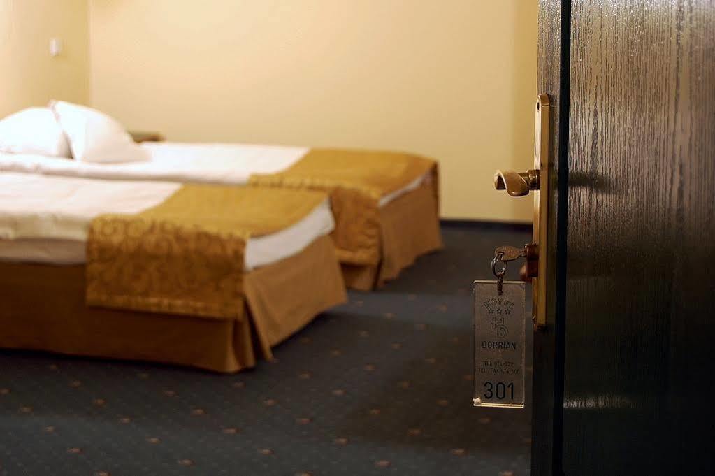 Hotel Dorrian Познан Екстериор снимка