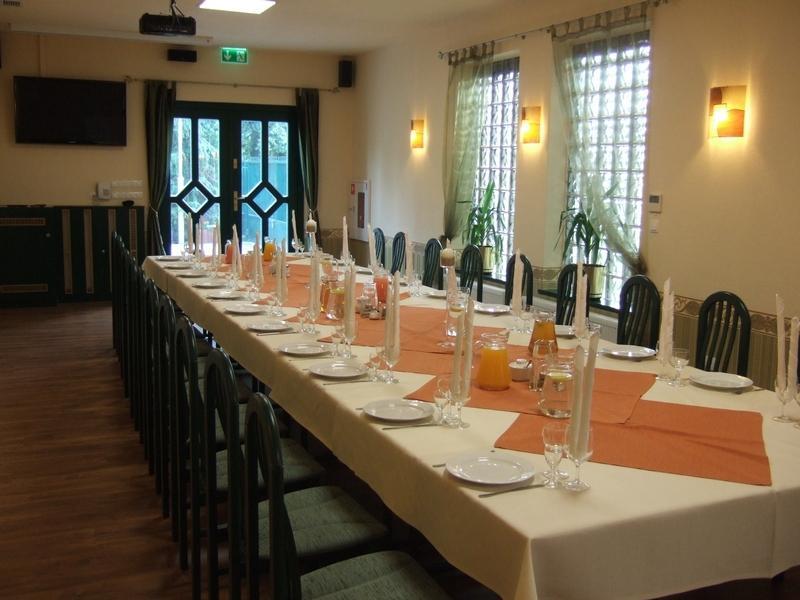 Hotel Dorrian Познан Екстериор снимка